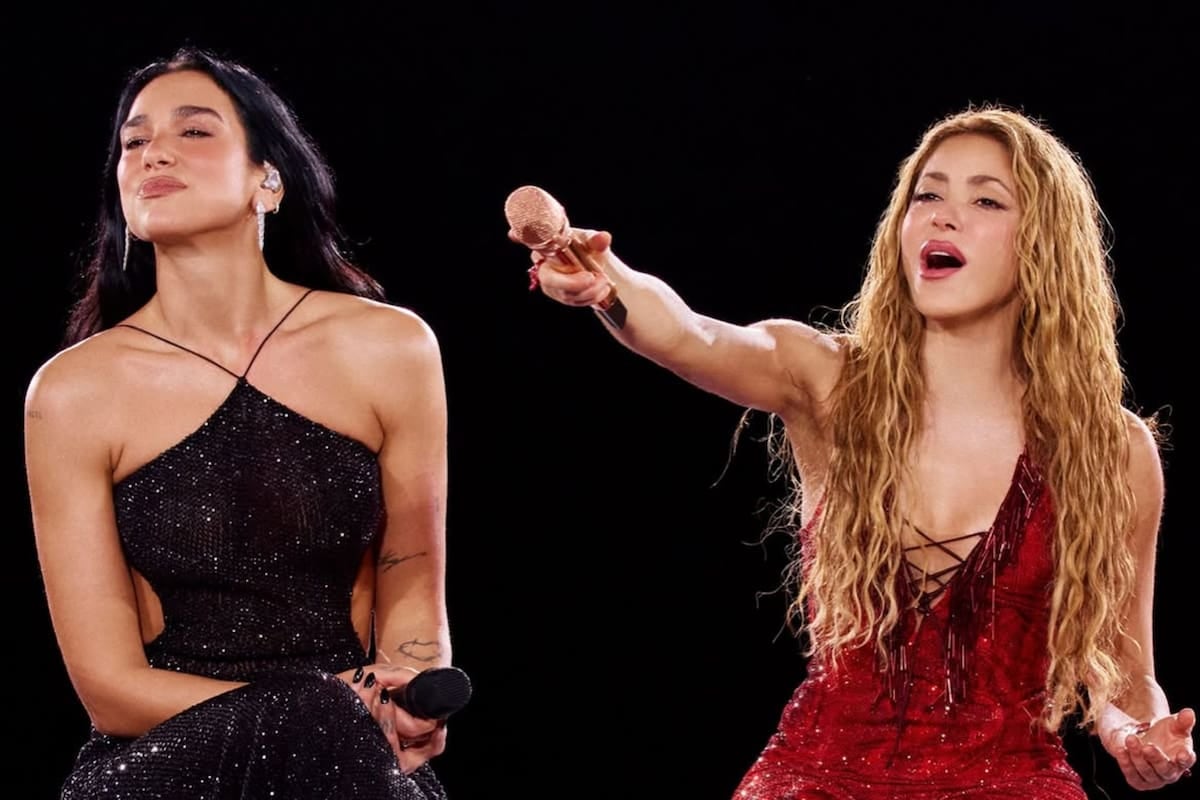 Shakira y Dua Lipa sellaron su primer encuentro musical en vivo sobre el escenario de Macondo Park