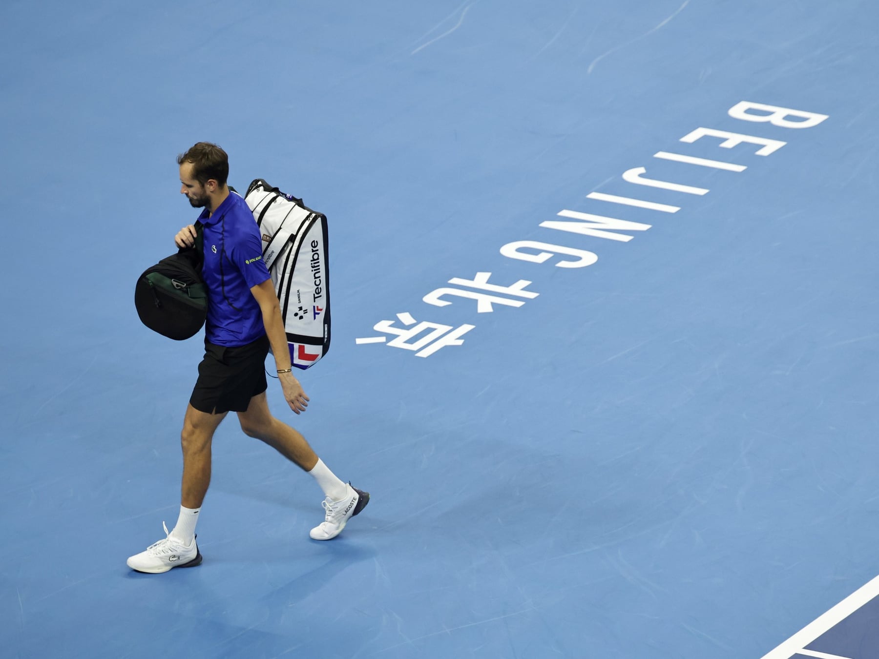 La semifinal que se cortó por un pelazo: Djokovic a la final sin terminar el partido