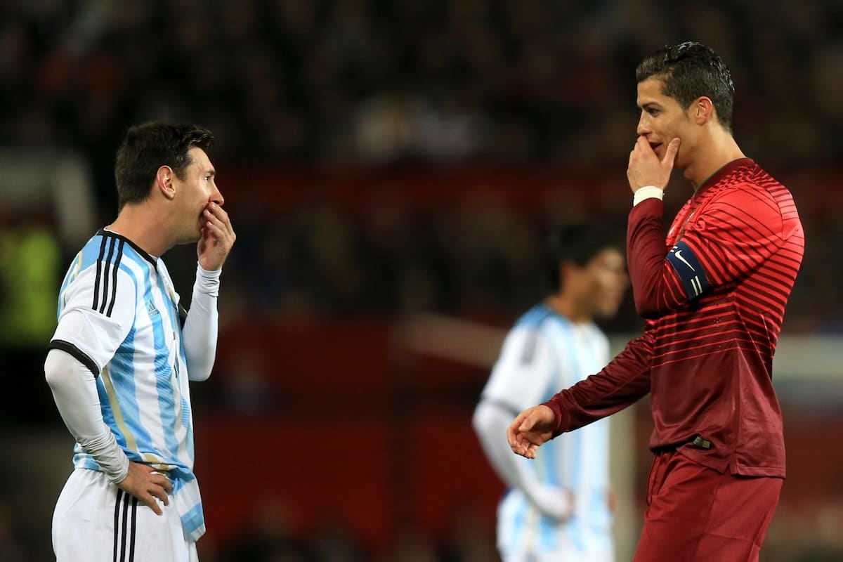 Ronaldo se plantó y Messi se despachó: una noche de gestos cruzados en el fútbol mundial