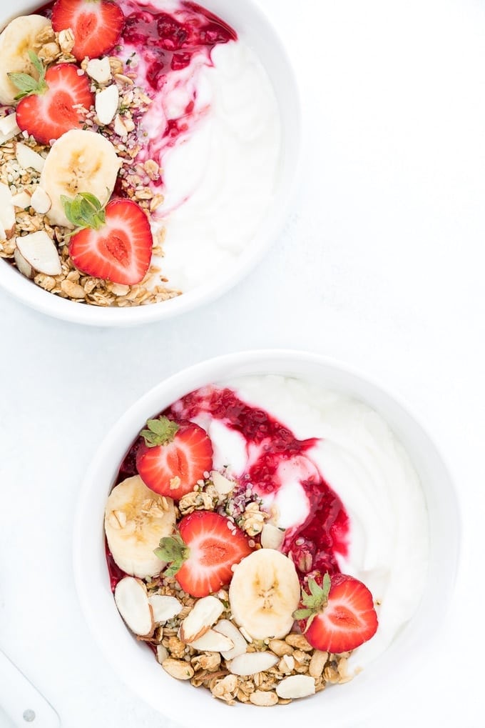 El yogur griego y el hígado graso: por qué ningún alimento solo hace el trabajo
