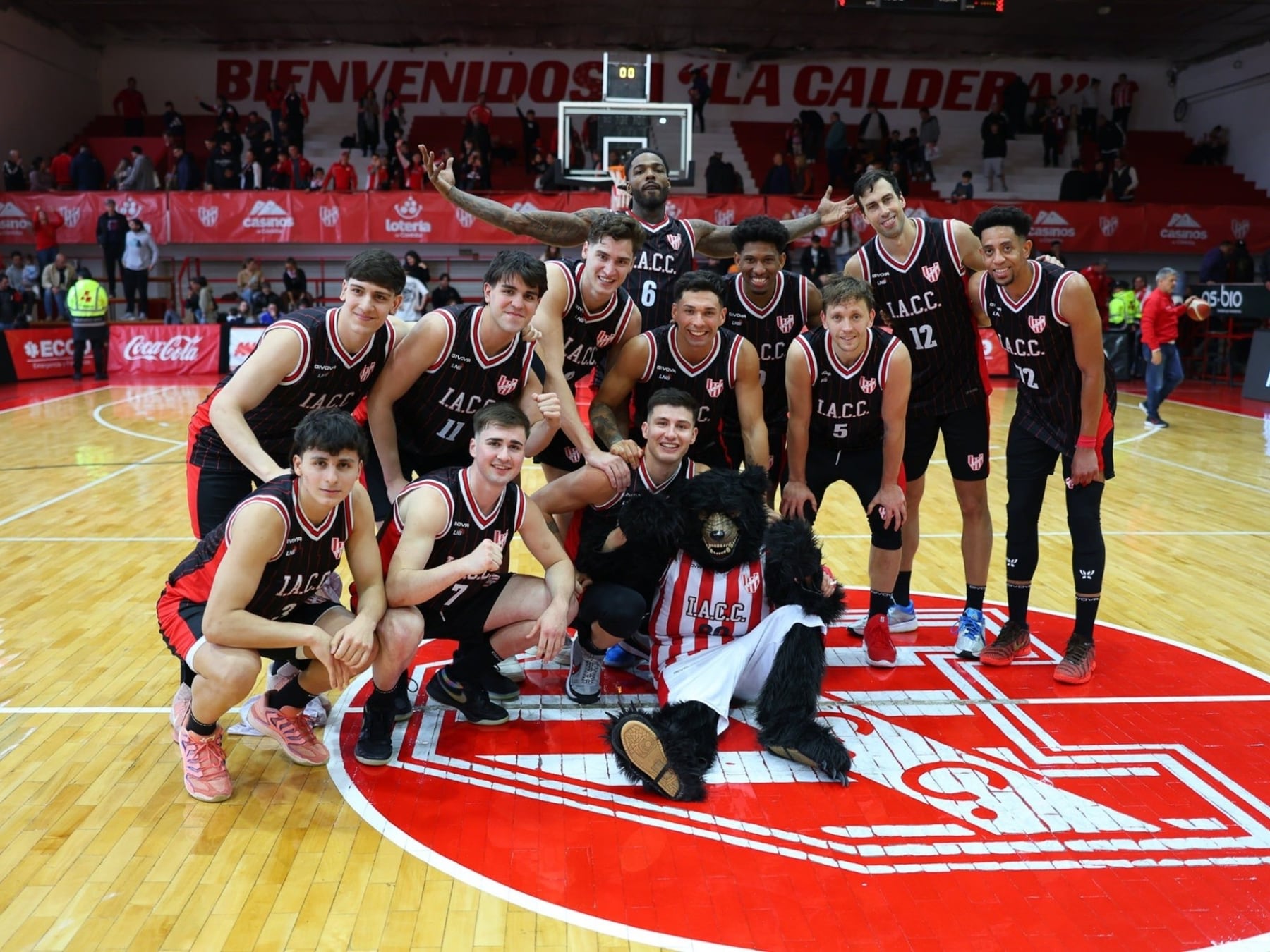 La Gloria la sacó adelante a fuerza de corazonadas y se quedó con un partidazo para el infarto