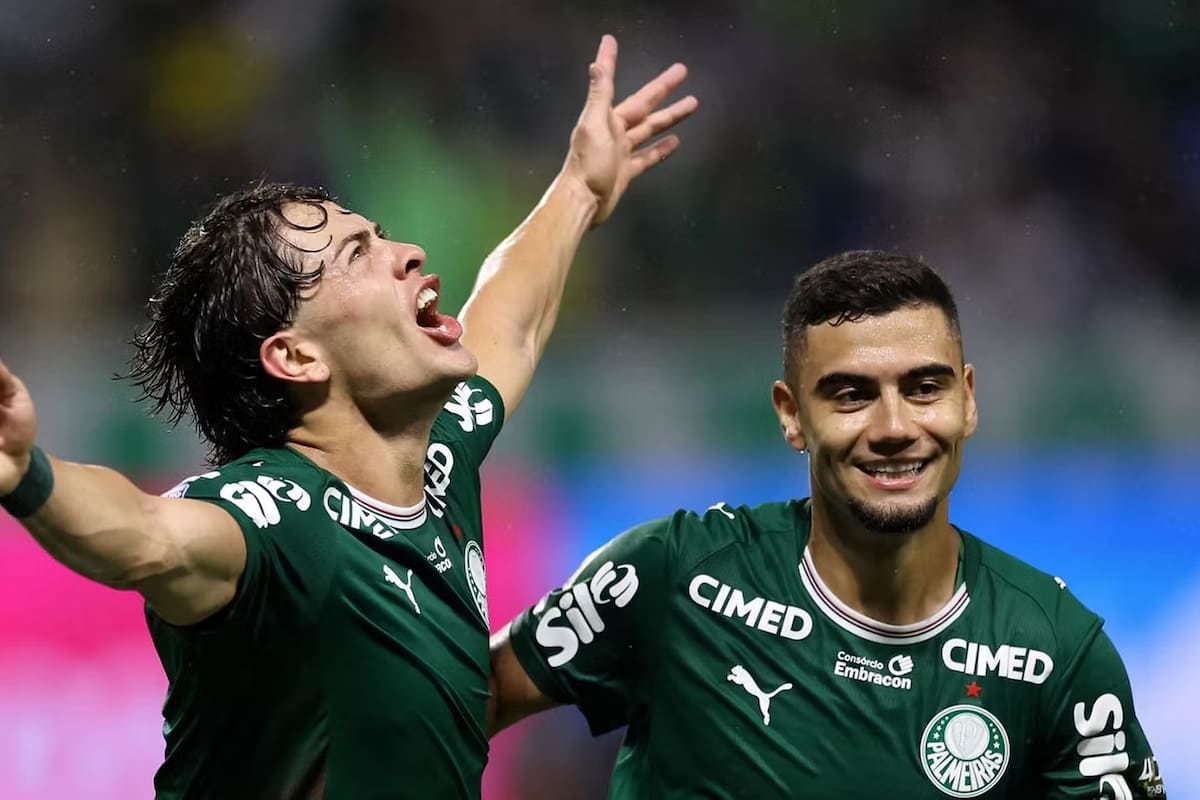Palmeiras goleó en el clásico paulista, Giay se lució con un doblete y a Corinthians ahora lo maneja Seedorf