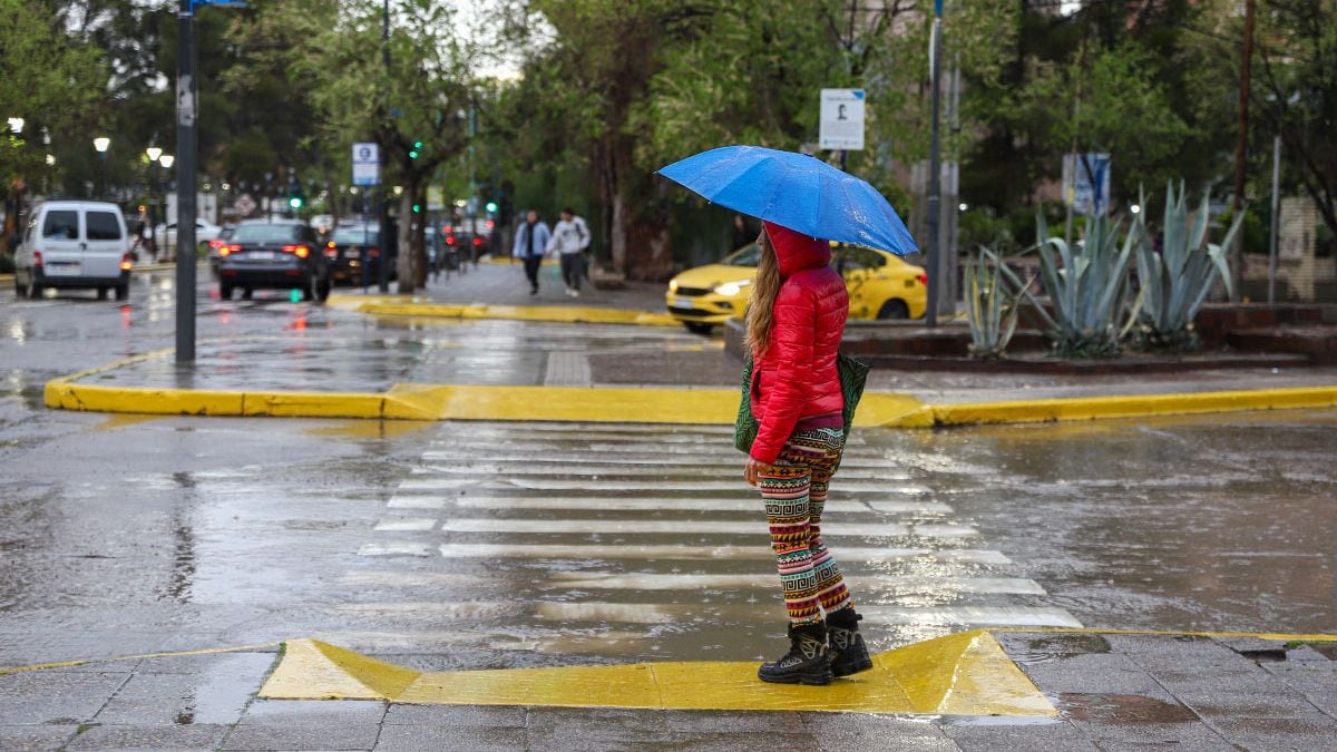 Neuquén en alerta: el cielo se viene encima y recomiendan no salir de casa