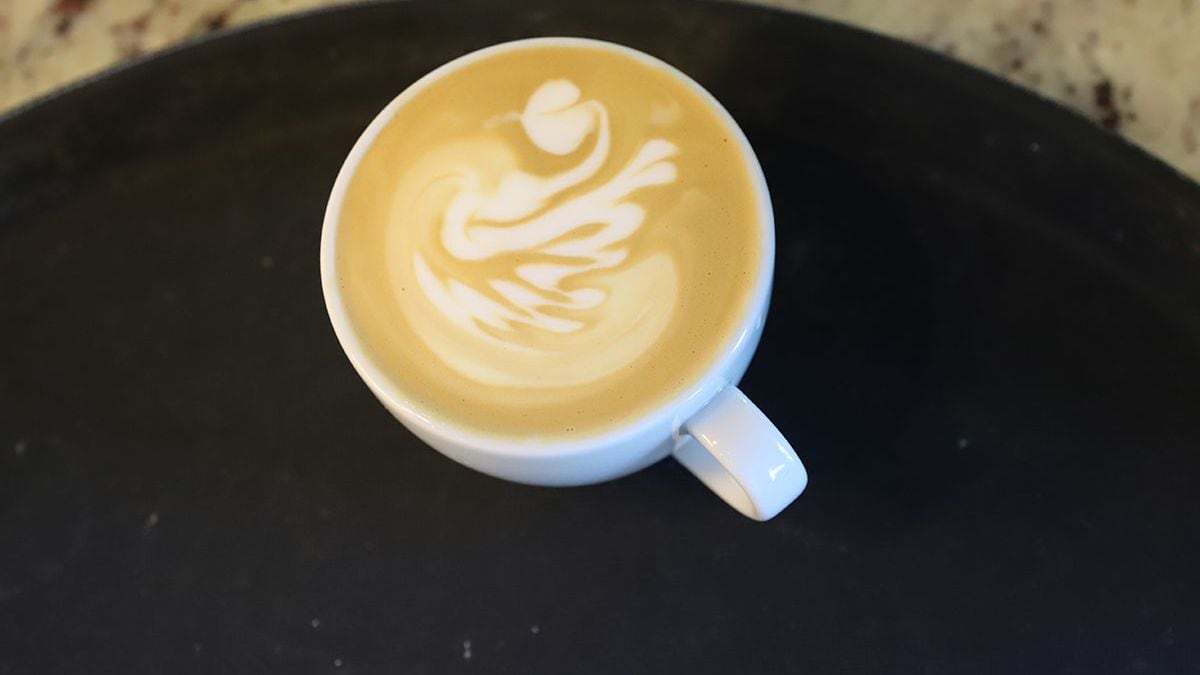 Cuando la leche deslactosada cuesta más que el café: la pelea de una consumidora neuquina por un recargo de $1.500