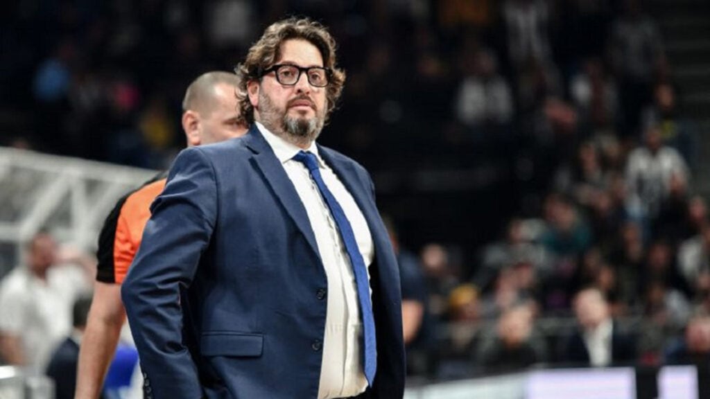 Galbiati se fue del Baskonia con la Copa bajo el brazo y la mochila europea vacía