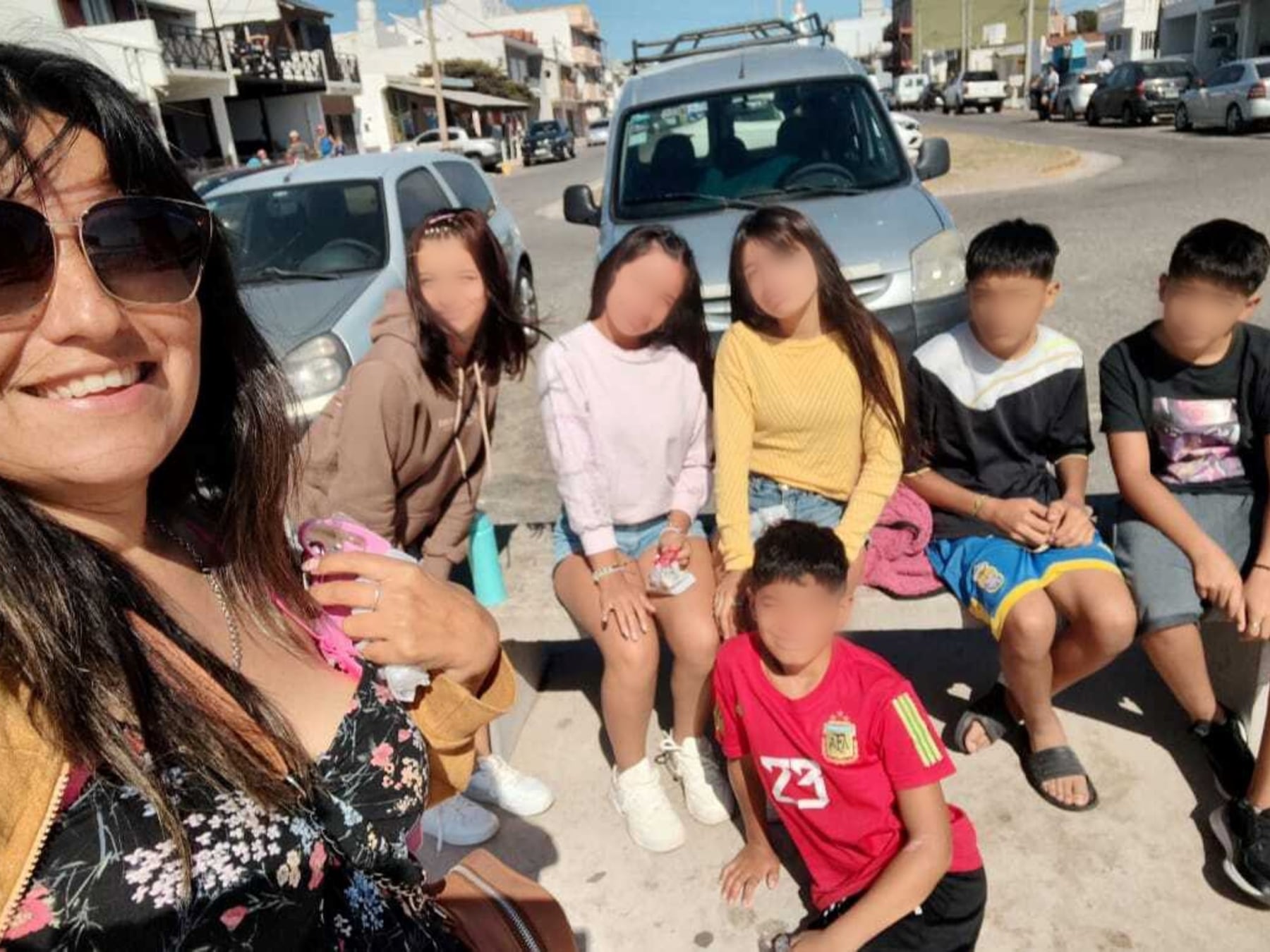María Laura, la maestra que les cambió la vida a seis hermanos: de un aula a una familia de nueve