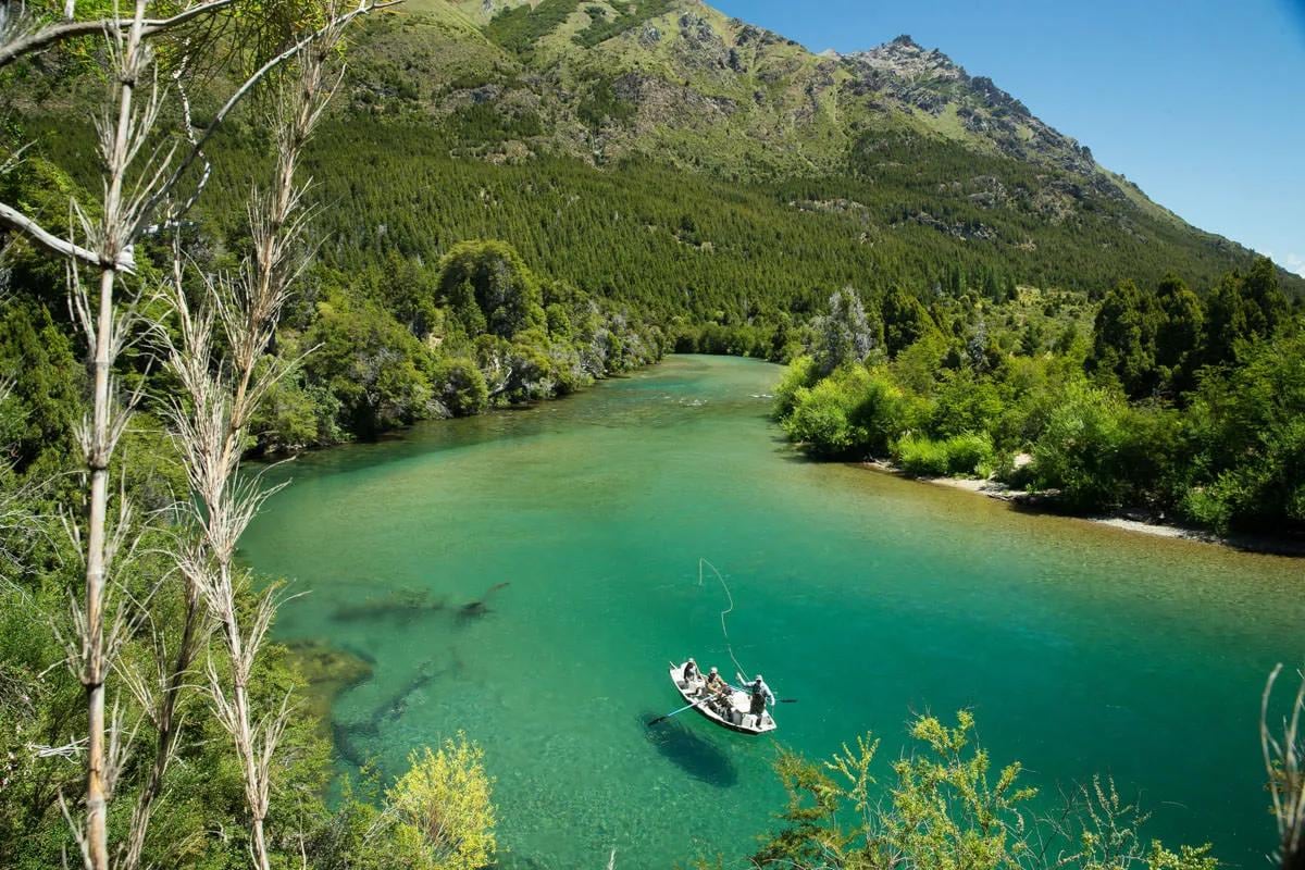 Pesca en Neuquén: la temporada vuelve el 1 de noviembre y los permisos ya se consiguen por la web