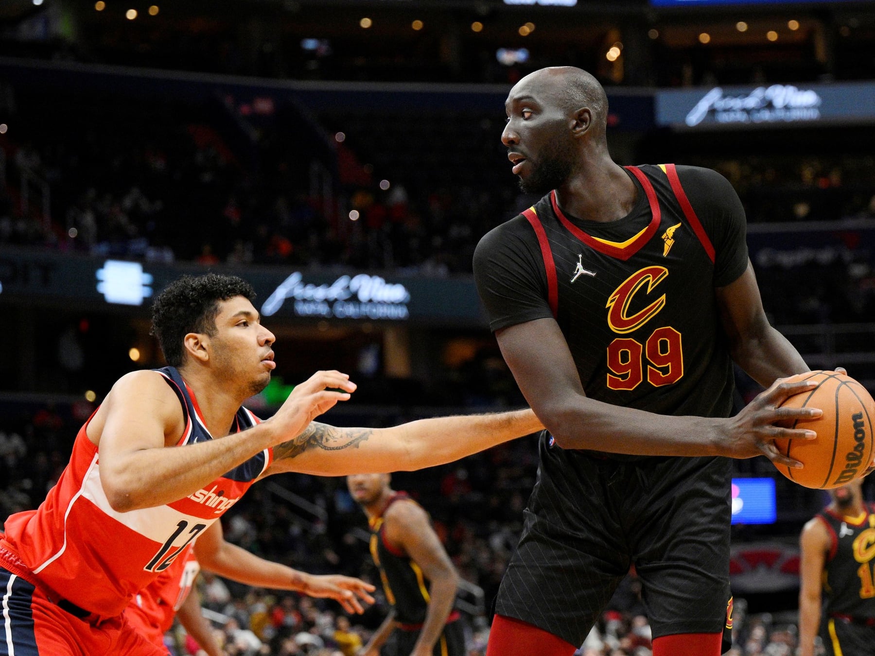 Tacko Fall vuelve a la NBA: el gigante de 2,29 metros que será el recambio silencioso de los 76ers