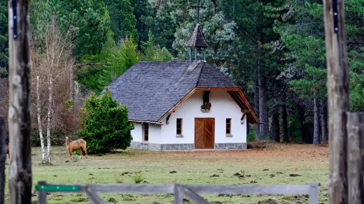 Un templo alpino inesperado en el corazón de los bosques de Meliquina