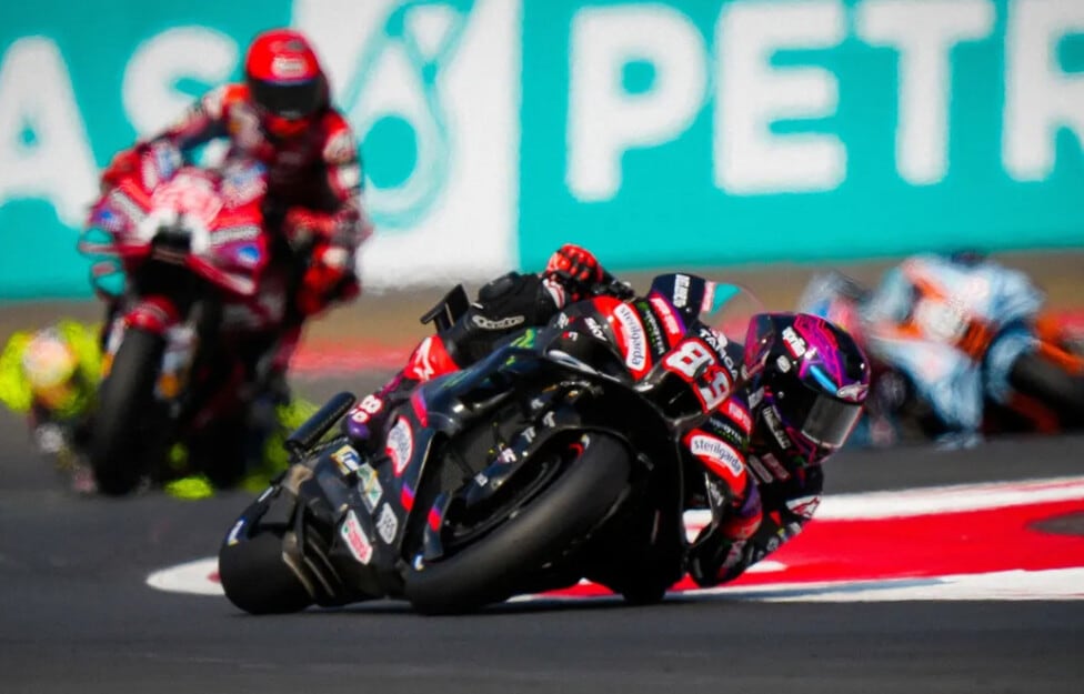 Dos puntos de ventaja y el fantasma de Valencia 2022 mirando la definición del MotoGP