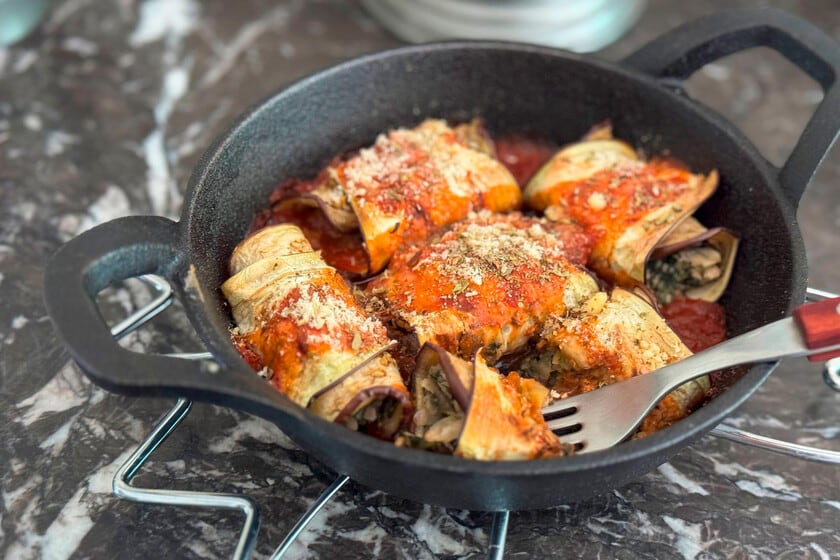 Berenjena en láminas: una base versátil para armar rollitos al horno en menos de treinta minutos