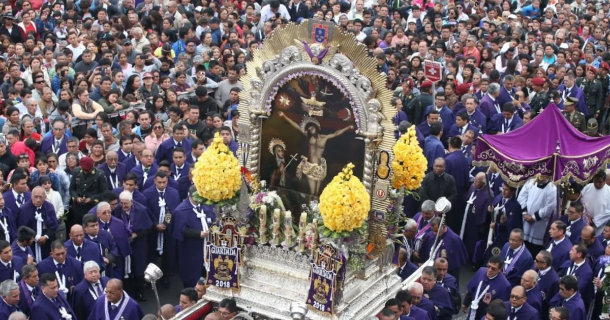 Lima se tiñe de morado: el Cristo Moreno atraviesa el centro histórico en su tercer recorrido de octubre