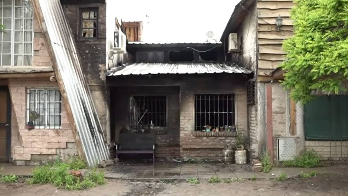 Una familia de Neuquén escapó ilesa de un incendio que arrasó con su planta baja
