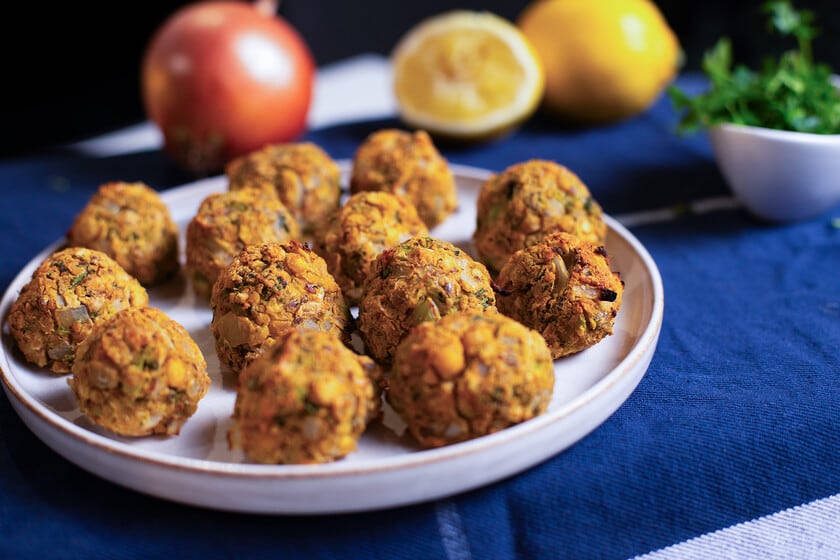 Bolitasveganas de garbanzos y brócoli: una cena casera, nutritiva y sin gluten