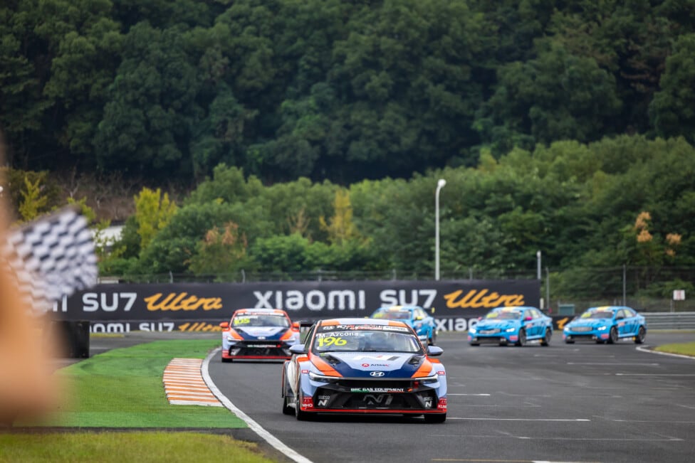 Zhejiang fue una carrera de roces: Azcona salió con más ventaja para Macao